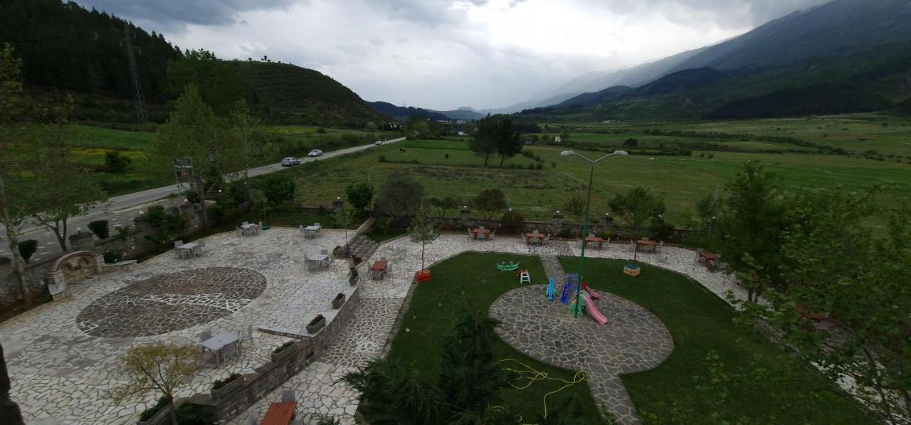 Kutal Park Inn Hotel Përmet Kültér fotó